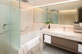 Pathumwan Princess Hotel - Grand Deluxe Corner Badezimmer
