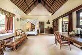 Taman Sari Bali Resort & Spa - Two Bedroom Pool Villa Elternschlafzimmer