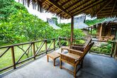 Phi Phi Island Village Beach Resort - Deluxe Garden Bungalow Terrasse