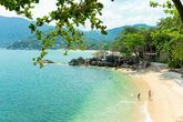 Santhiya Koh Phangan Resort & Spa - Badebucht mit Kiesstrand