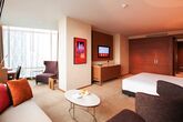 Eastin Grand Hotel Sathorn Bangkok Premium Deluxe Zimmer
