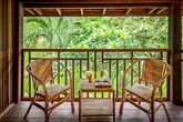 Farmhouse Resort & Spa by Smiling Gecko - Deluxe Khmer Bungalow Terrasse