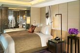 Siam Kempinski Hotel Bangkok Duplex Schlafzimmer