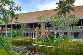 Hyatt Regency Bali - Gartenanlage vor der Lobby