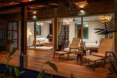 Farmhouse Resort & Spa by Smiling Gecko - Luxury Suite Bungalow Terrasse