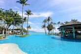 Melati Beach Resort & Spa - Poolbereich am Strand