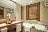 Shangri-La Singapore - Badezimmer Deluxe Family Terrace (Garden Wing)