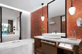 JW Marriott Khao Lak Resort & Spa - Family Lagoon Pool Access Badezimmer
