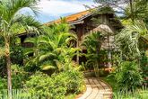 Farmhouse Resort & Spa by Smiling Gecko - Deluxe Khmer Bungalow Aussenansicht