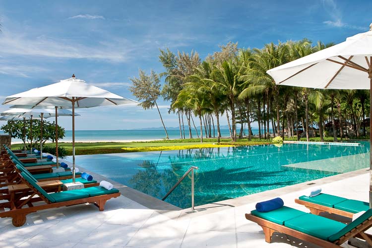 Dusit Thani Krabi Beach Resort - Pool am Strand